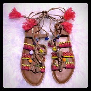 Express Pom Pom Sandals